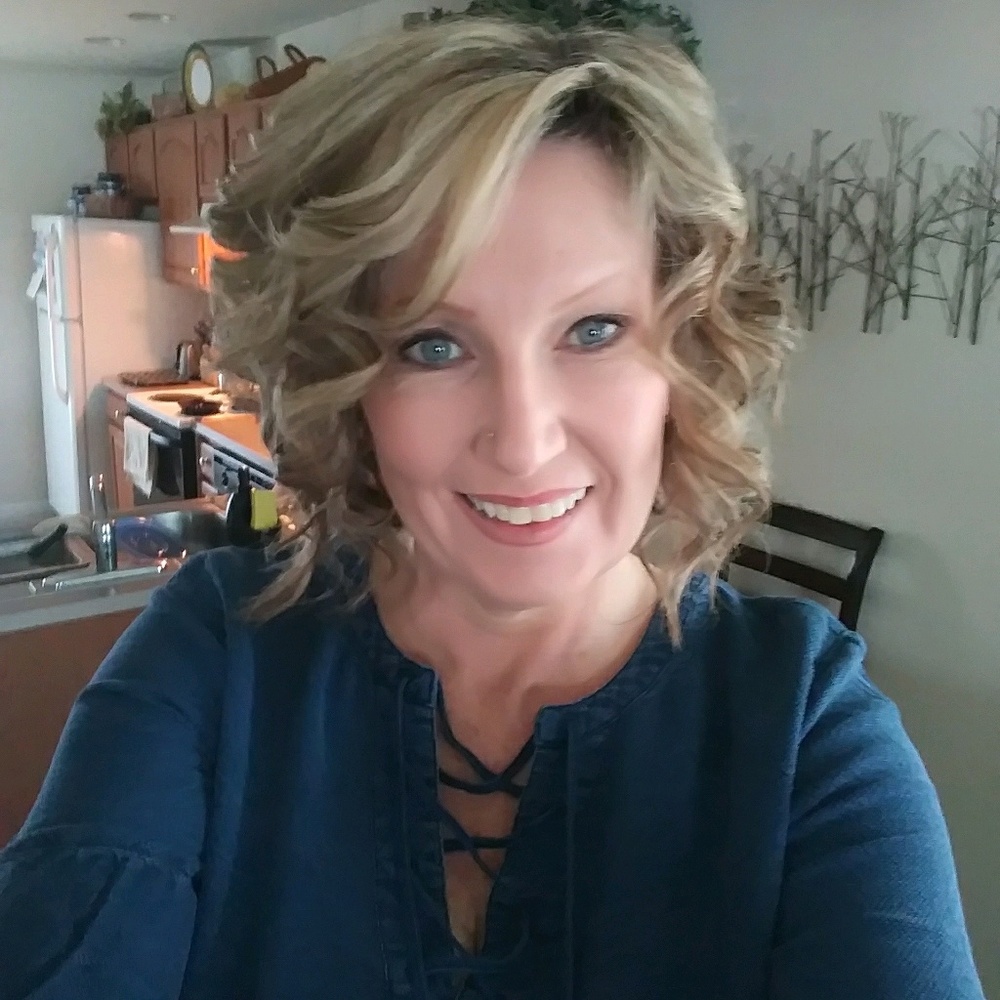 Meet your Posher, Lori